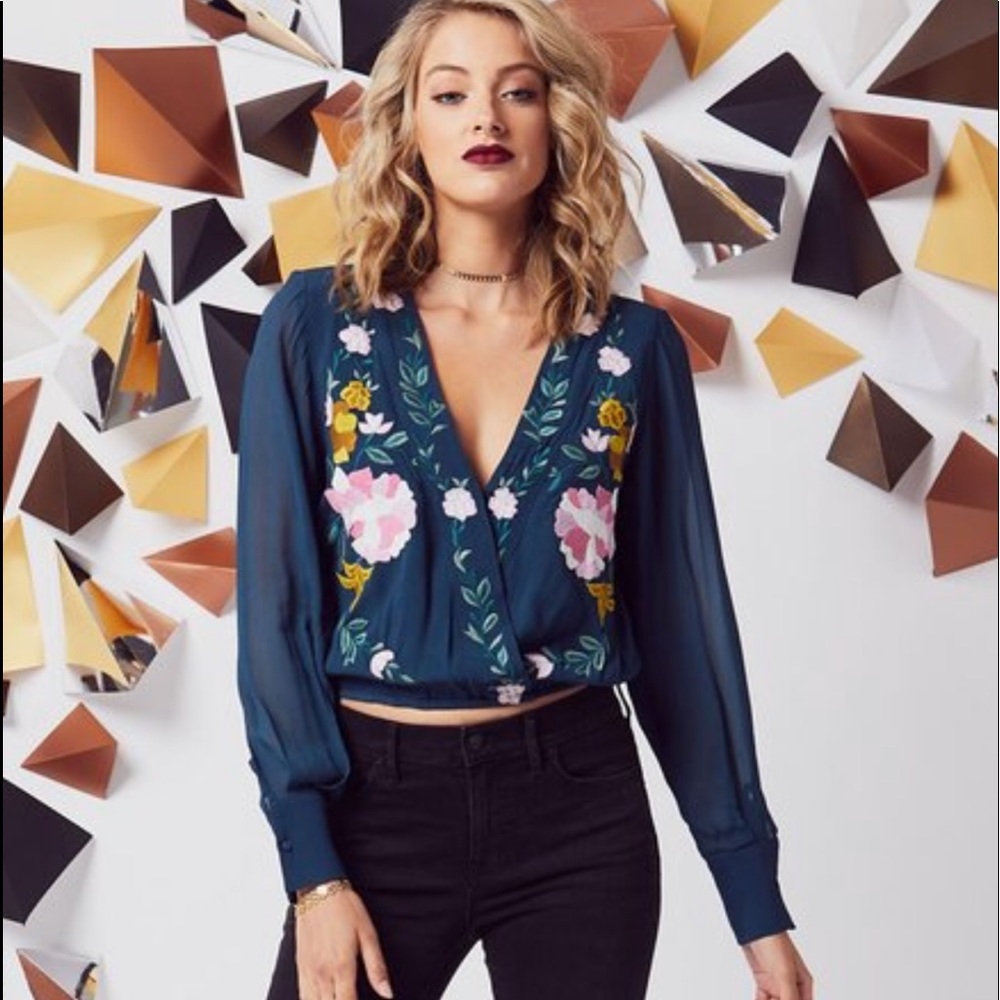 Chloe Oliver Villa Top